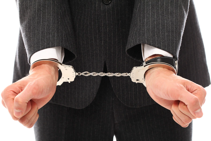 CBI arrests director of private company in bank fraud case,